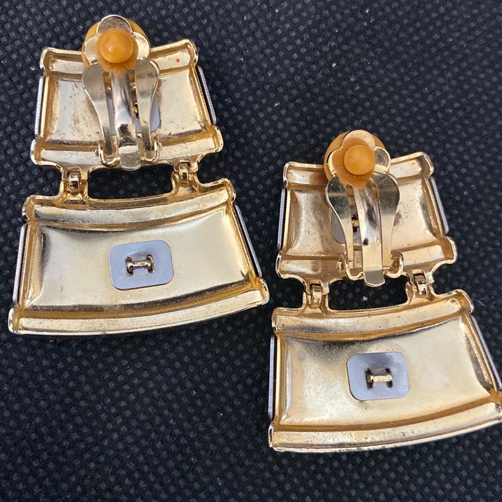 Vintage silver & gold tone dangling clip-on earrings with tiger design - Picture 3 of 4